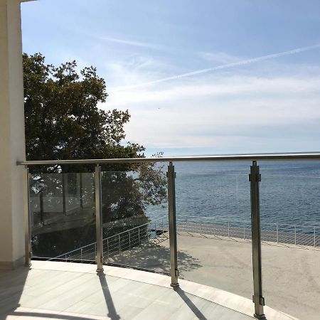 First Line Of The Sea 1 Apartment Dobra Voda Bagian luar foto