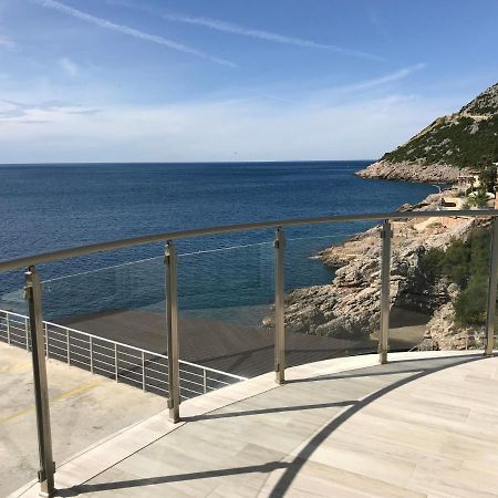 First Line Of The Sea 1 Apartment Dobra Voda Bagian luar foto