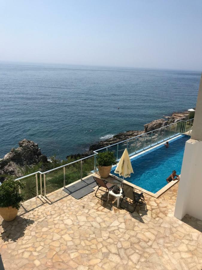 First Line Of The Sea 1 Apartment Dobra Voda Bagian luar foto