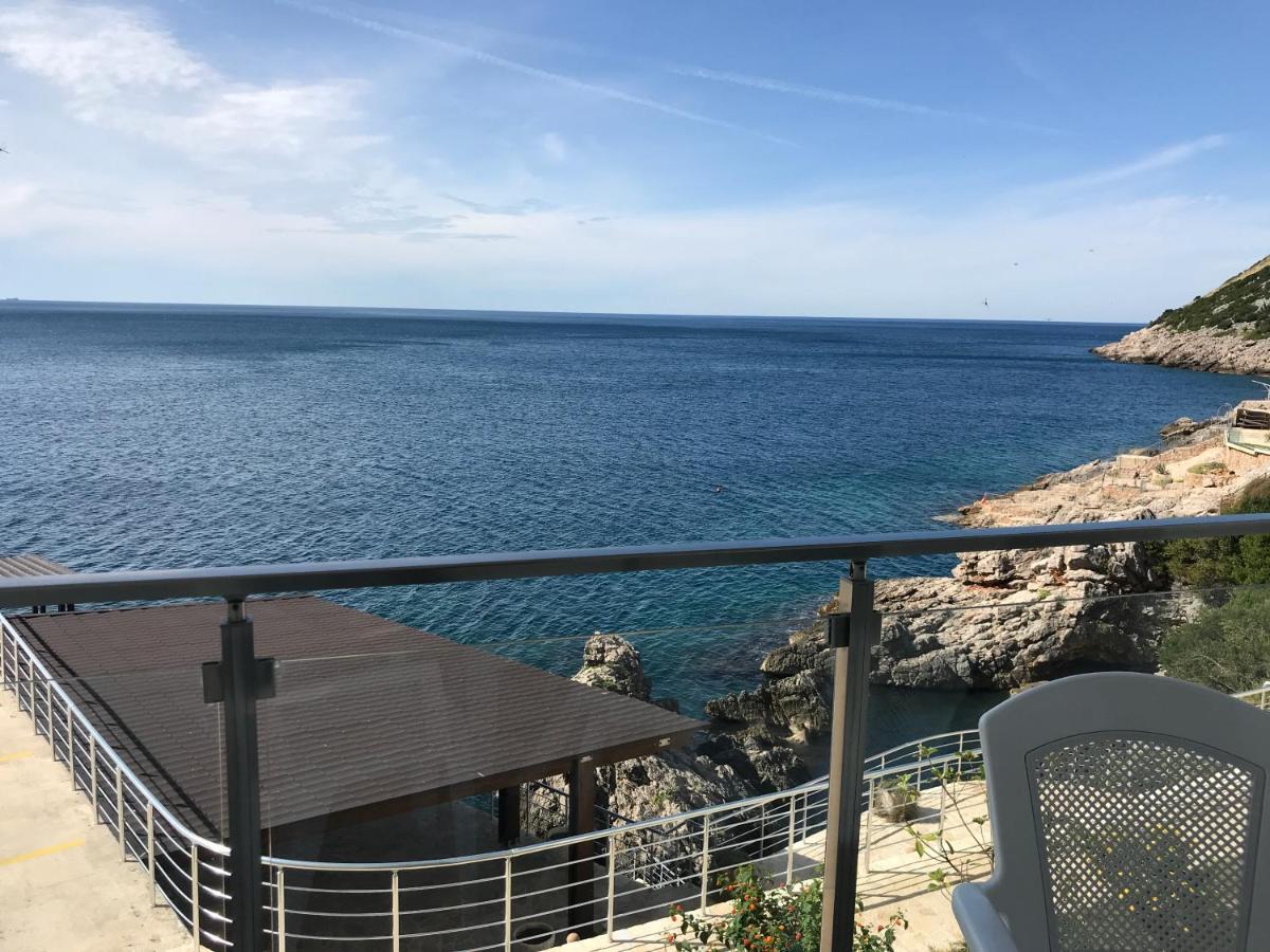 First Line Of The Sea 1 Apartment Dobra Voda Bagian luar foto